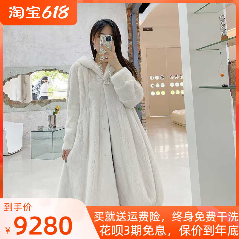 Cold Lady 2021 Winter new whole mink young leather straw jacket in long version with cap water mink fur coat woman