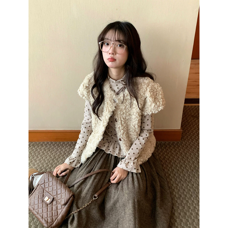 Korean-Style Sweet Lamb Wool Short-Sleeve Vest Jacket 2026 Autumn and Winter College Style Petite Top Furry Short Coat Korean-Style Sweet Lamb Wool Short-Sleeve Vest Jacket 2026 Autumn and Winter College Style Petite Top Furry Short Coat