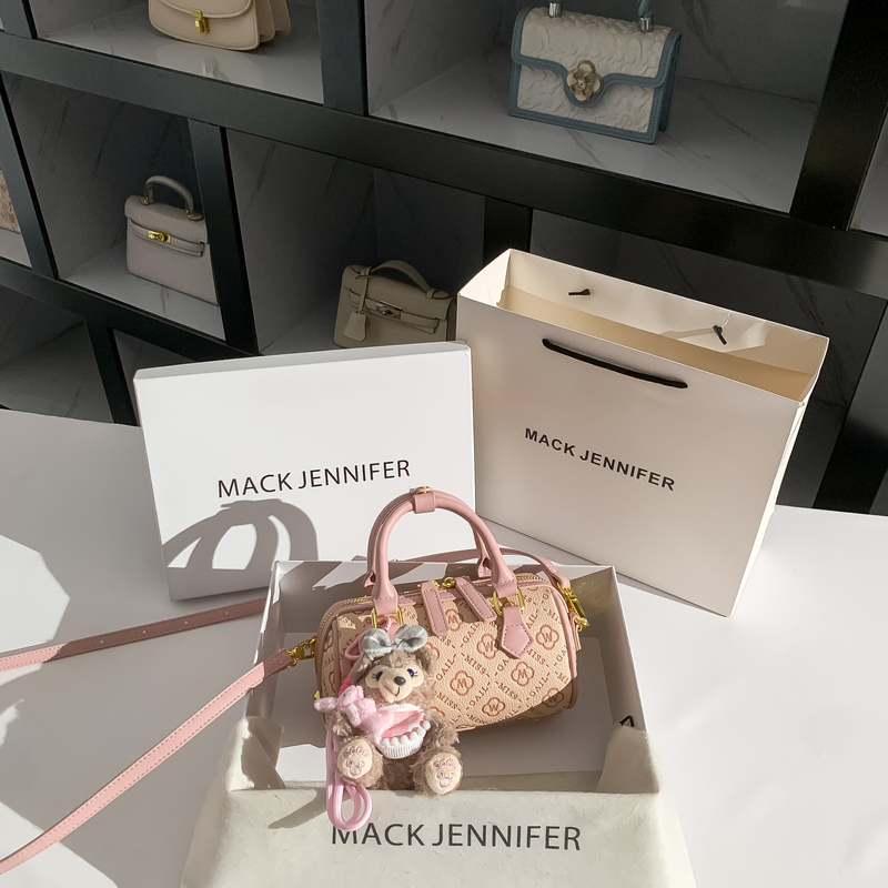 Mack Jennifer Women's Bag Fashionable Light Luxury Embossed Boston Bag 2026 New Commuter Handbag Crossbody Bag