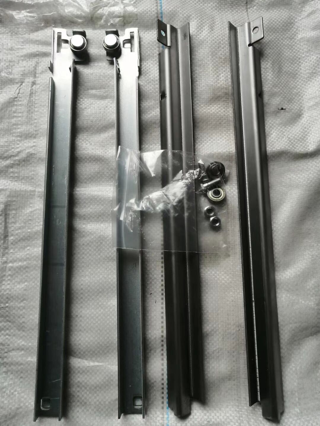 Tool cabinet thickened guide rail Heavy rail 0 Fitter console drawer slide safety lock 0 Nanjing Carbo