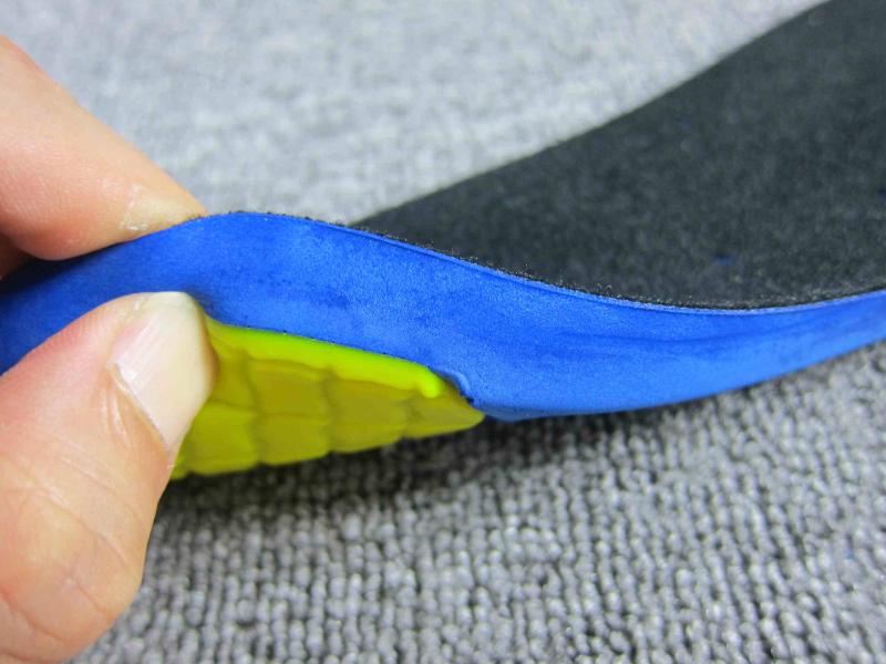 Mềm stretch latex lót đáy phẳng thoải mái hấp thụ sốc chống trượt thể thao lót unisex điều chỉnh đế lót giày mizuno
