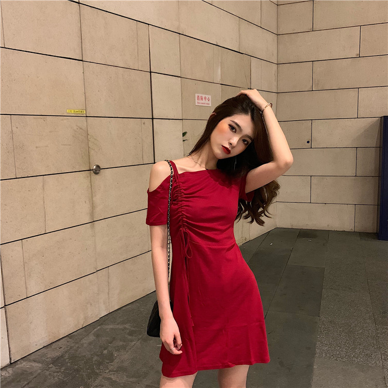 VK旗艦店 韓國風設計感單肩抽繩修身短袖洋裝