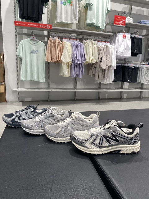 New Balance Nb410 Unisex Retro Functional Outdoor Sports Shoes Are Non-Returnable