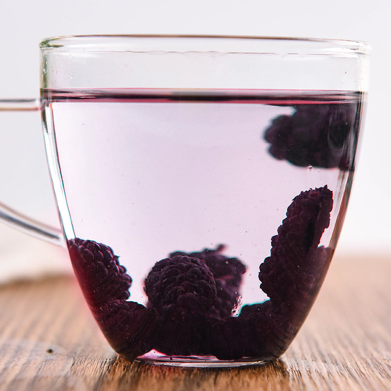 Soup for a long time fresh nonwild mulberry dry wine soaking mulberry