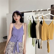 Mang một sling rắn màu với vest đan đáy mới mang bên mình. Quá giang xe đầu 2020 mùa xuân sexy của phụ nữ