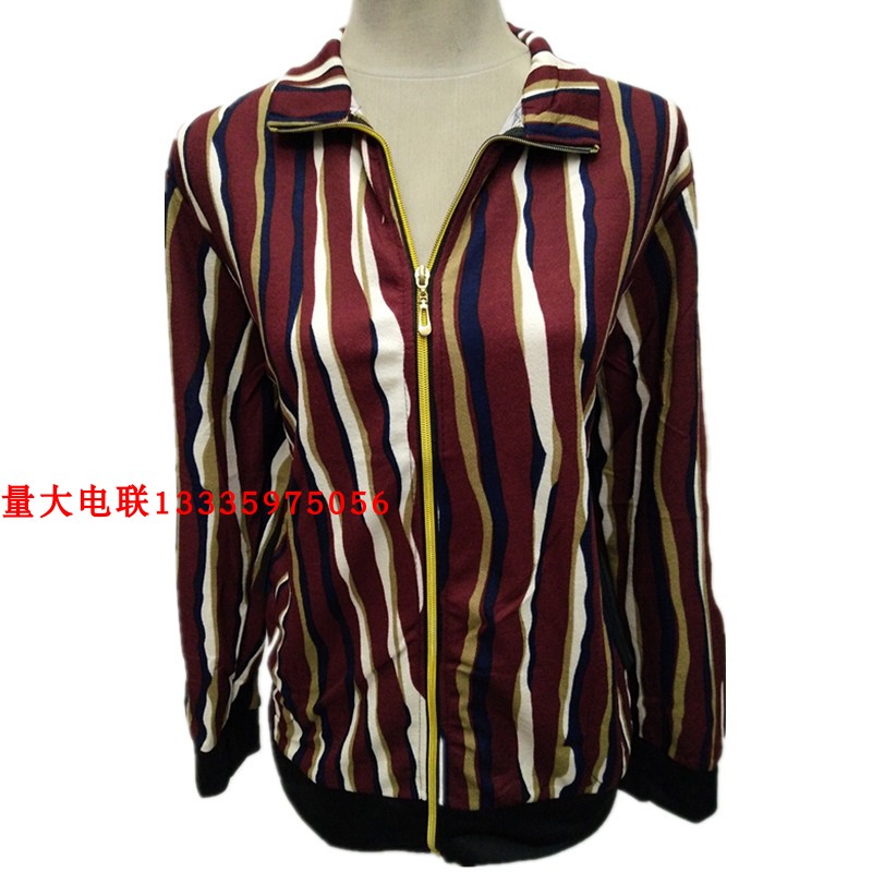 Các quầy hàng để tập trung vào phụ nữ cao tuổi dày lên mùa thu và mùa đông kích thước lớn dài tay ấm áp cộng với áo khoác nhung nhung dây kéo vest nữ trung niên