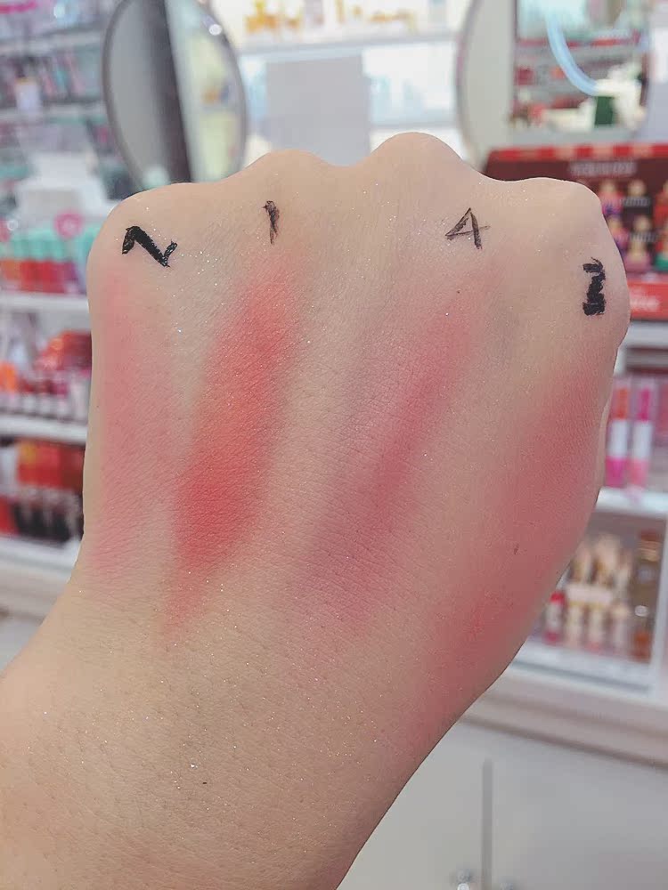 Hàn Quốc ETUDE HOME Dâu tây Cottage Blush Cream Alice Strawberry Blush Alice Red - Blush / Cochineal phấn má clio