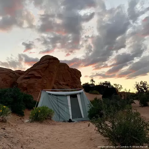 American Springbar Family Camper Camper Spring Tent 8 человек на улице