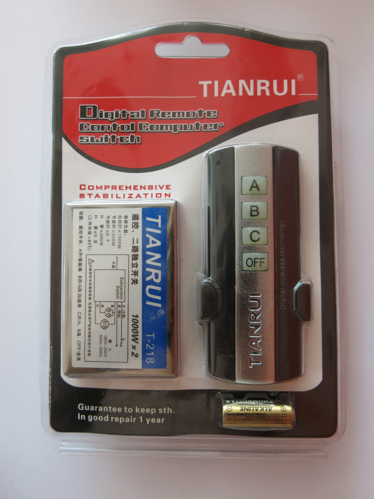 Tianrui brand digital remote control switch lamp segmenter remote control two independent switches 1000W*2