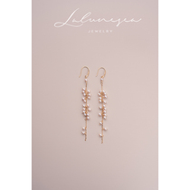 The Moon is the Sea small grape EAR thread 18K gold Aurora minibaby pearl ear chain ear hook