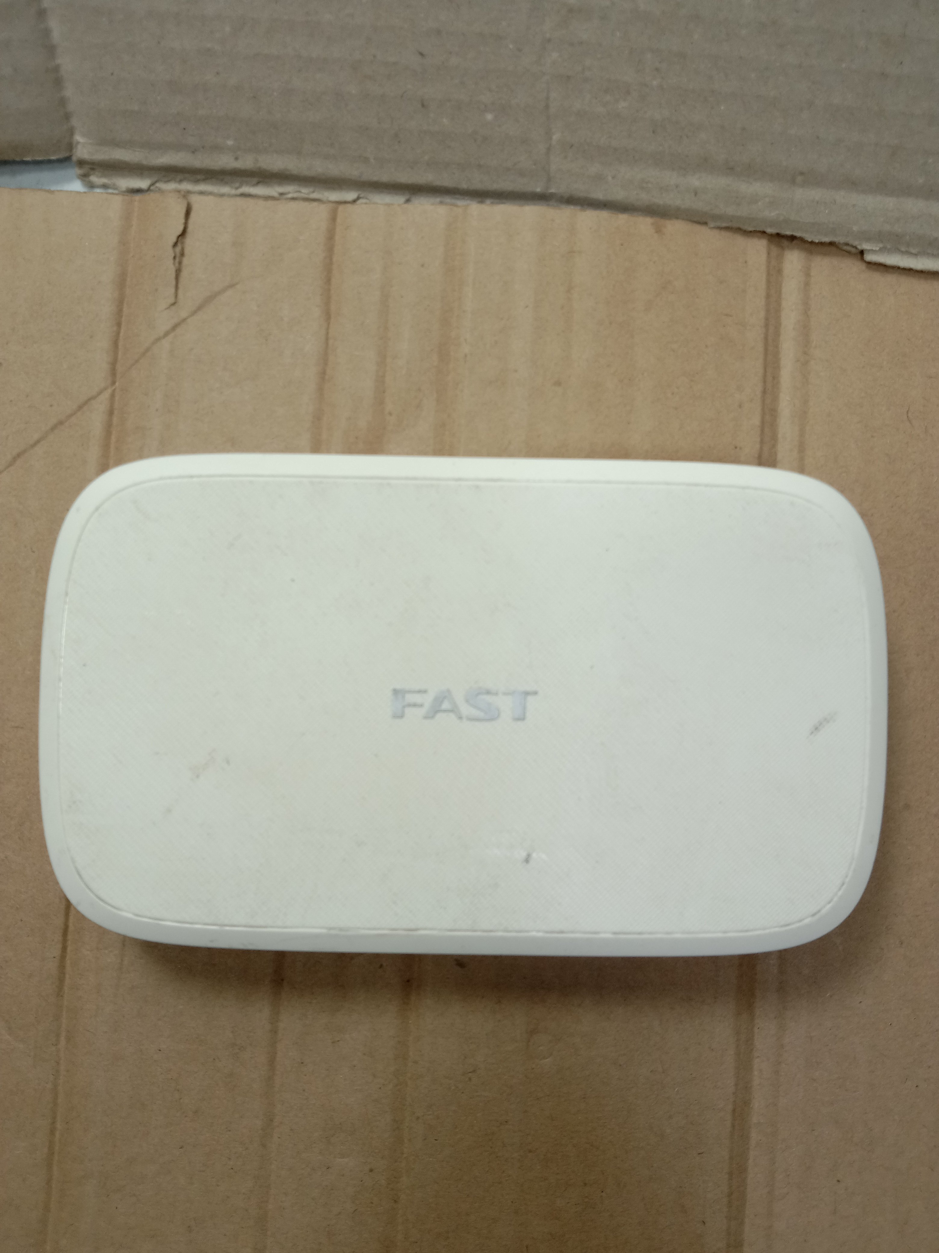 Packaged FAST fast FSG108M 8-port 1000M full gigabit switch