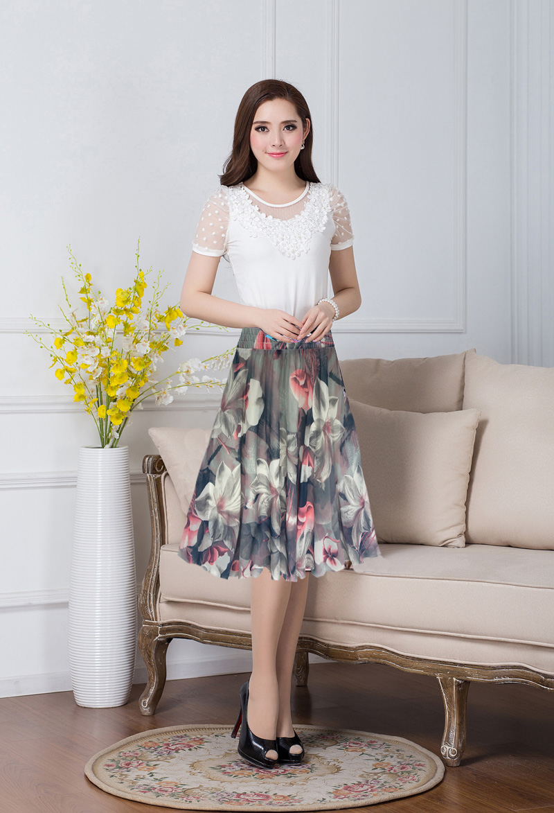 Váy mẹ trung niên 40-50 tuổi Váy hè cỡ lớn Phụ nữ trung niên trong đoạn váy dài đung đưa một kiểu - Váy chân váy xếp ly dài