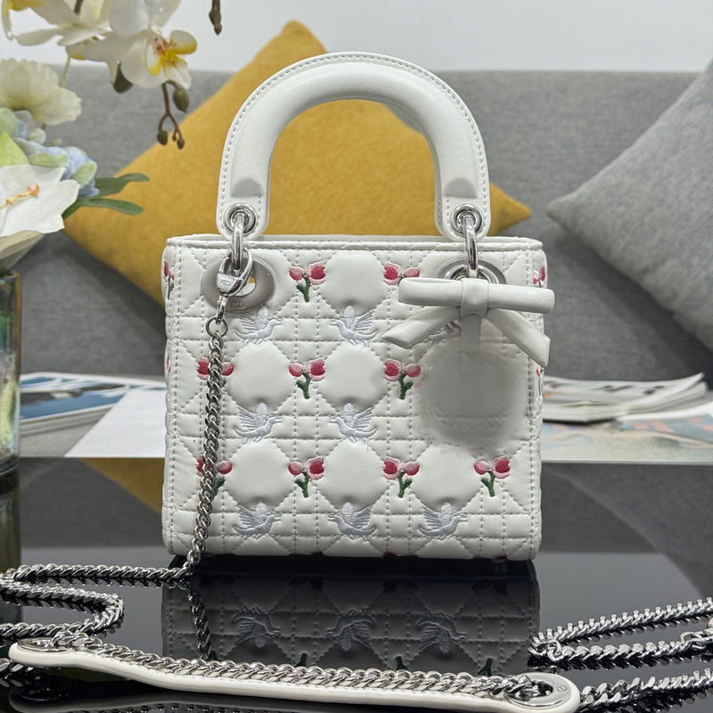 2026 New Style Sheepskin Quilted Three-Compartment Small Square Bag with Dove and Rose Embroidery, Hand-Held and Crossbody, High-End Princess Diana Style Women's Bag