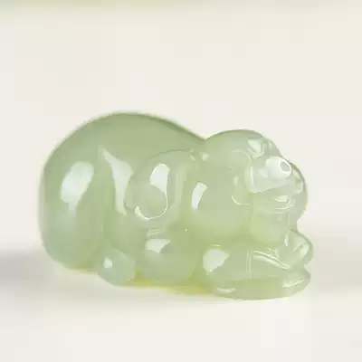 Xinjiang Hetian Jade sheep jade zodiac pig pendant men and women natural jade jade pig baby Qinghai material jade pendant