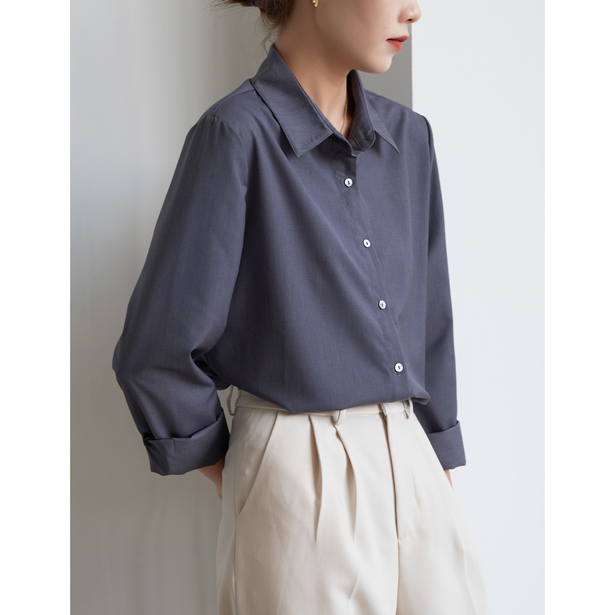 S AUTUMN You and I are also stars vertical silk dark pattern shirt women senior gray stiff long-sleeved stacked shirt