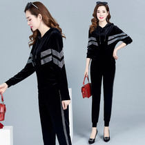 Gold velvet casual sports suit womens spring 2021 new fashion Western style sweater loose large size two-piece set