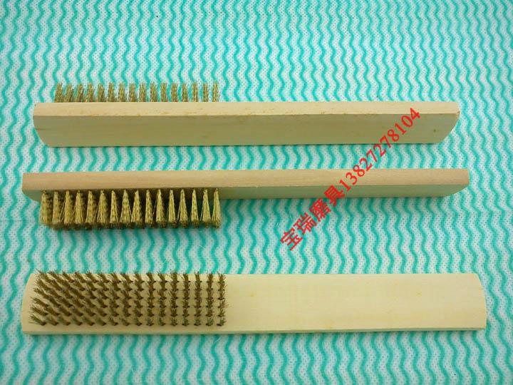 High-grade Wooden Handle Brass Wire Brush Cleaning Brush Decontamination Brush Industrial Brush Metal Surface Cleaning Brush Except Paint Rust Brush
