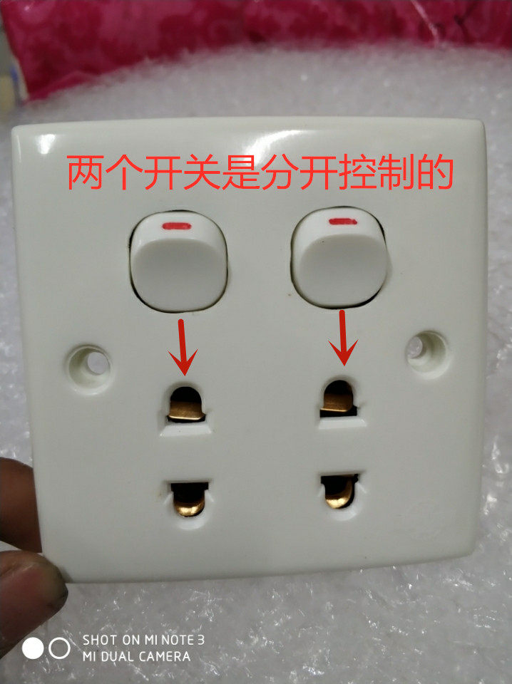ZTE white two - hole two - hole 22 socket foreign trade diode - hole switch 86 type dark - mounted double plug