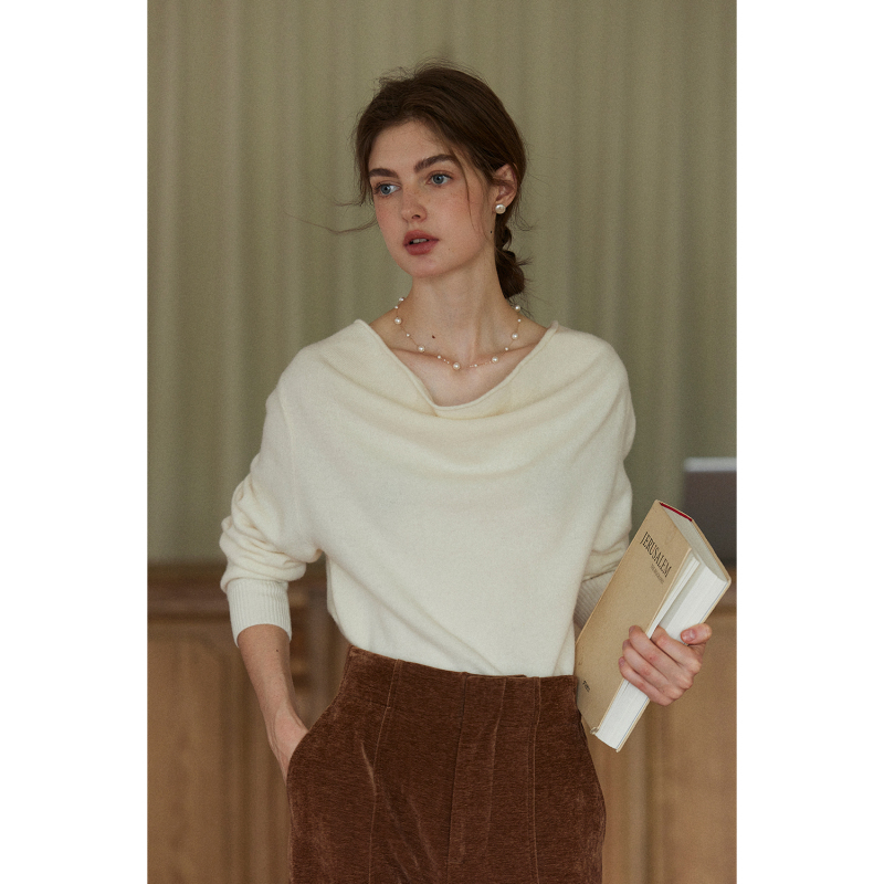 Clean Sense 100% Sheep Wool French Elegant Flowing Off-Shoulder Sweater with a Knit Top Underneath