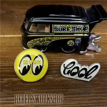 Spot Mooneyes pins brooch badge