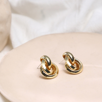 Small crowdsourced retro design Temperament Fashion Metal Texture Circle Earrings Style Upholstered Without Earbugles
