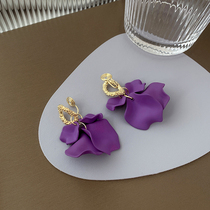 Earrings 2021 New Tide Individuality Super Fairy Gas Net Red Purple Flower Petals Ears Pendant with no earbuds ear clips