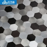 Черно -белая персонализированная шестиугональная мозаика самоадгезивная клей алюминиевая пластиковая панель Фоновая стена Стеное металлическое телевизор