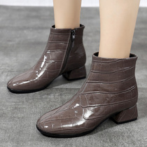 New winter leather size boots 41 43 low-heeled flat womens boots 2021 fashion plus velvet cotton boots