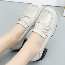 New leather large size womens shoes 40-43 Spring square head patent leather single shoes casual retro flat loafers 2021