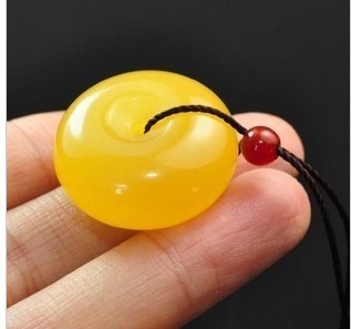 Natural Huanglong jade Ping An buckle jade fine and fine texture solid male and female pendant new new manufacturer direct sale