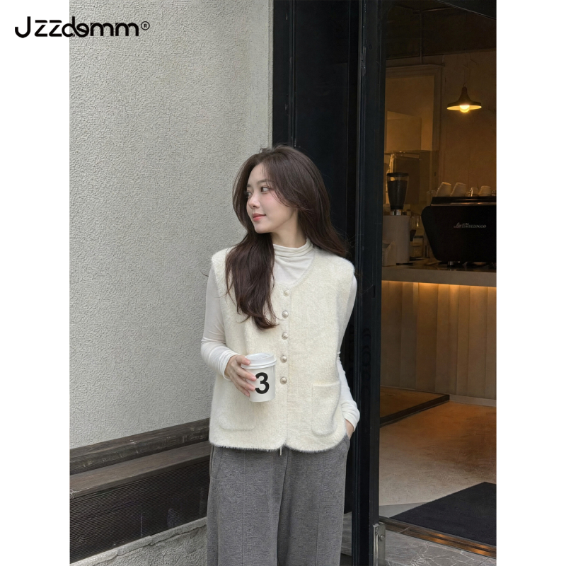 Kyushu Eslite/Jzzdemm Pocket Gold Button Chanel-Style Knitted Vest for Women with Vertical Stripes and Fleece Outerwear