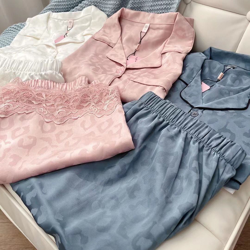 Couple's thin suit simple BAO WEN color high-quality silk slippery pajamas women's 2022 new summer ice silk short sleeves