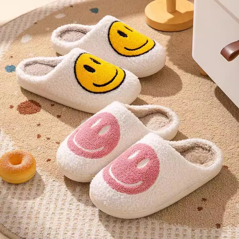 Smiley Korean Style Autumn and Winter Furry Couple Cotton Slippers for Women, Cute Thick-Soled Cartoon Non-Slip Indoor Slippers