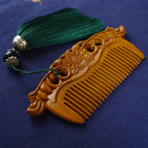 Green sandalwood carved wood comb custom lettering gift gift wood comb Sandalwood anti-hair loss electrostatic gift box