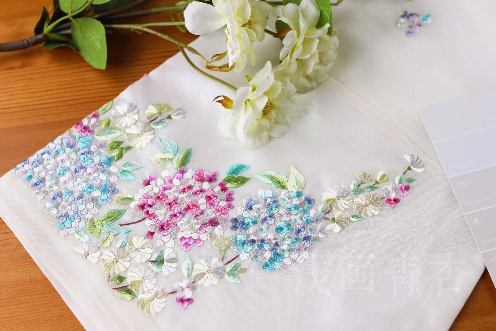 (Hydrangea)Hydrangea silk hand embroidery half collar half sleeve half arm custom shallow painter Hanfu