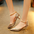 Mùa xuân 2019 mới nông miệng nhọn mũi nhọn cao gót phụ nữ stiletto gót thấp gợi cảm khóa với dép ngọc trai dép quai hậu nữ Sandal
