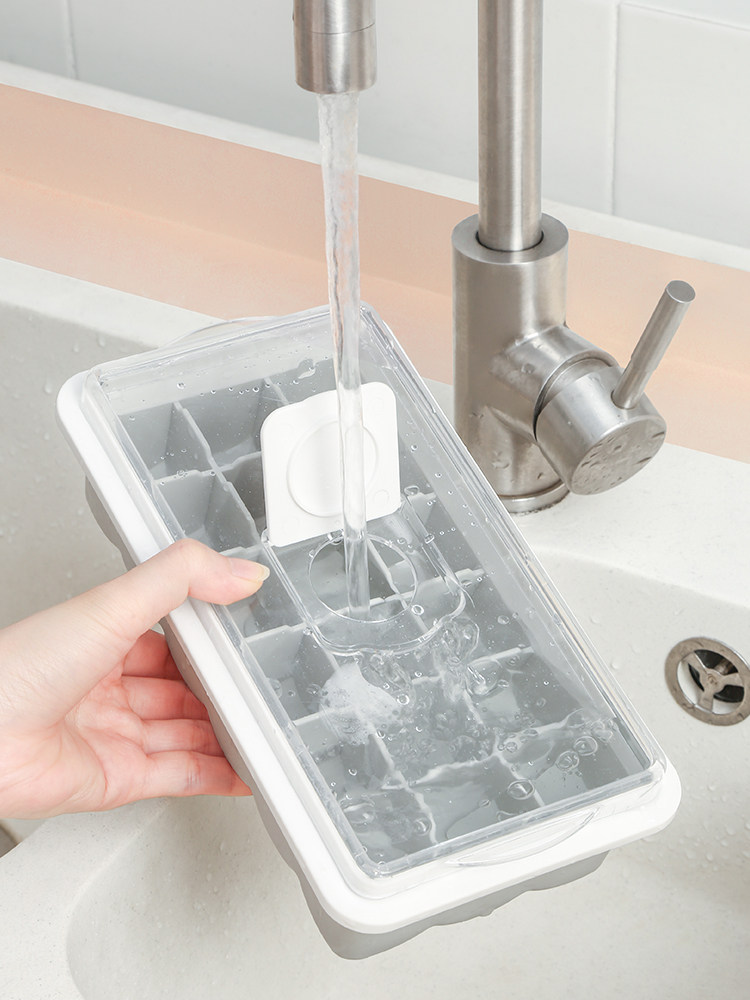 Ice tray ice cube mold silicone ice box ice maker baby supplementary food refrigerator household abrasive tool with cover