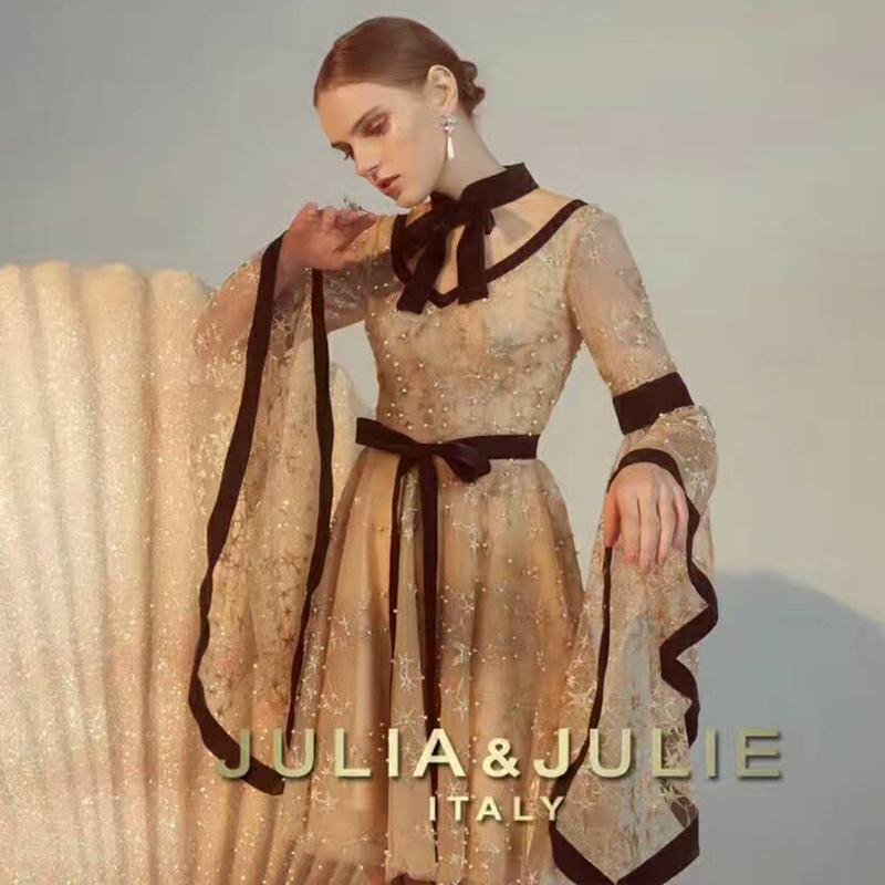 Julia & Julie 2018春夏新品优雅透肤蝴蝶结大飞袖黑边连衣裙肤色