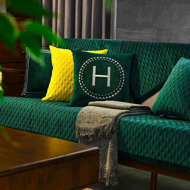 Sofa pad light luxury four seasons General Nordic simple anti-slip high-end cushion autumn and winter plush cover