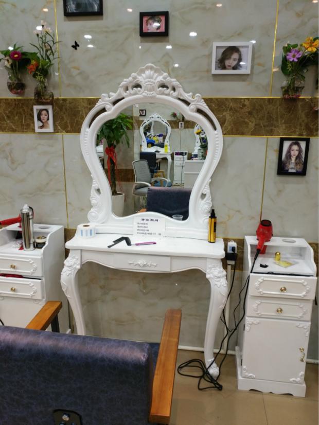 Cửa hàng cắt tóc retro châu Âu gương tóc salon salon đồ nội thất trang điểm phòng tắm gương làm đẹp gương gương hai mặt