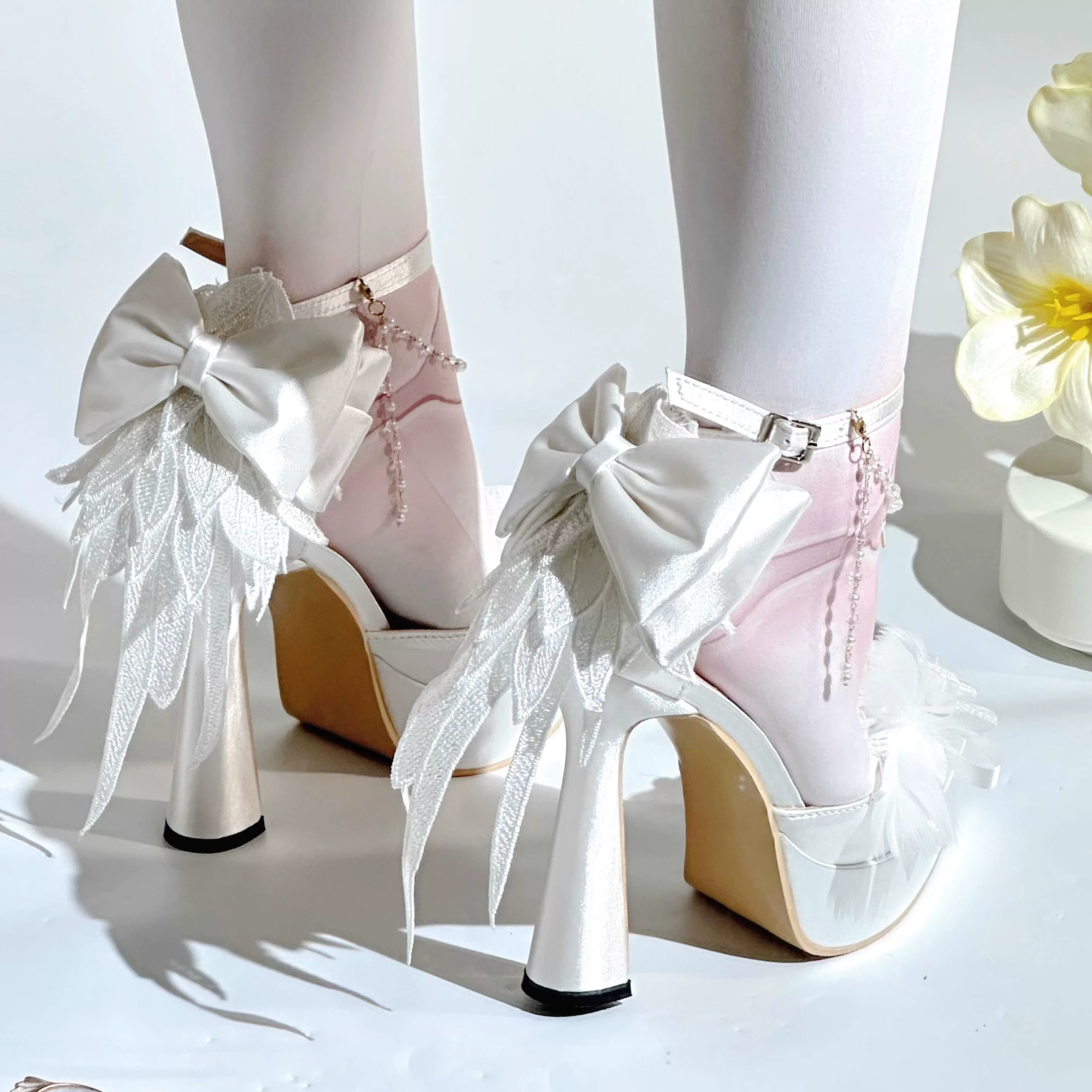 羽落灵 A soaring rabbit Lolita's original y2k gothic thick soles and sky-high high heels are gorgeous for a wedding