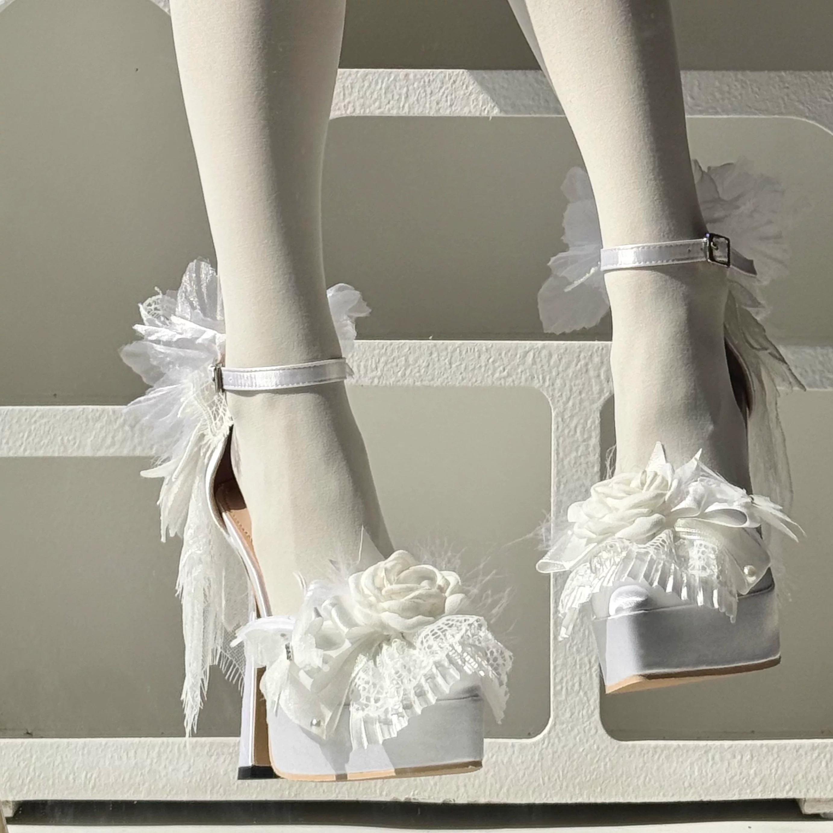 羽落灵 A soaring rabbit Lolita's original y2k gothic thick soles and sky-high high heels are gorgeous for a wedding