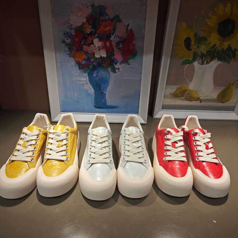 Casdan 2026 New European Style Genuine Leather Thick-Soled White Sneakers for Women, Round-Toe Flat Lace-Up Versatile Casual Sneakers for Women