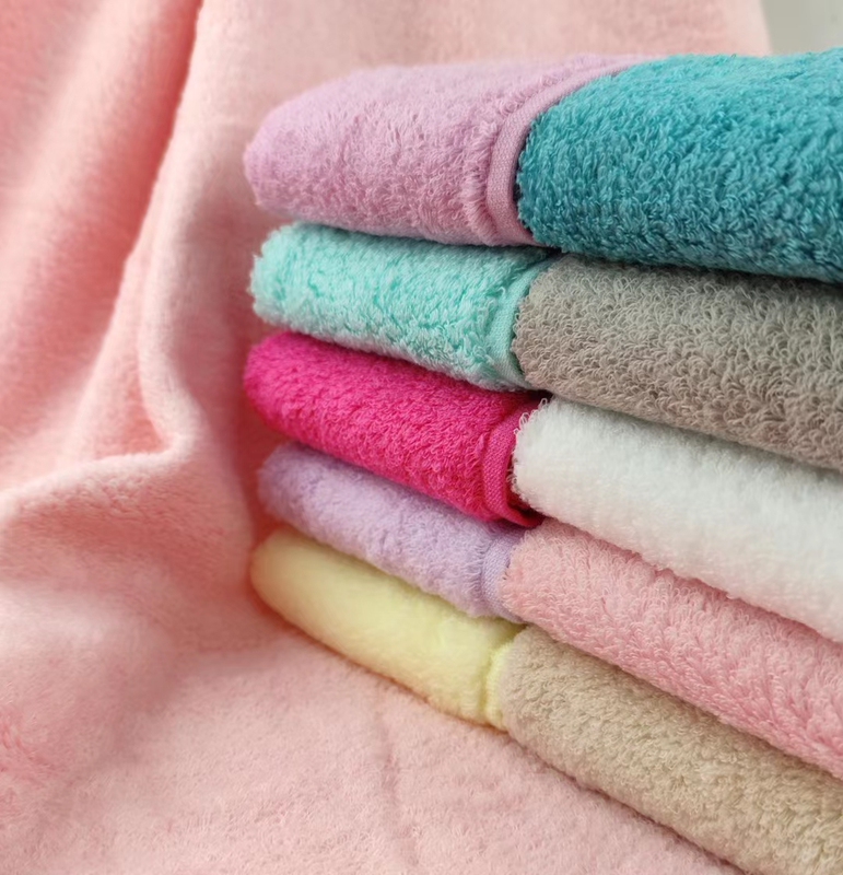The Same Softness as a Marshmallow Cloud, Pure Color Bath Towel, Square Towel, Won'T Become Hard after Washing, Japanese Style The Same Softness as a Marshmallow Cloud, Pure Color Bath Towel, Square Towel, Won'T Become Hard after Washing, Japanese Style