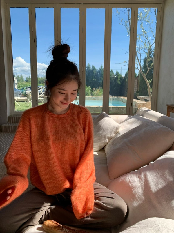 Love Bunny's New Autumn and Winter Collection'Sunset Warm Orange' White-Enhancing Sea Horse Hair Pullover Sweater, Korean Warm Color, Lazy Style