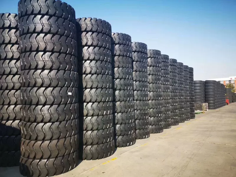 Lốp xe nâng 17.5/23.5-25 8.25 20.5/70-16 16/70R20R24 đặc vành thép