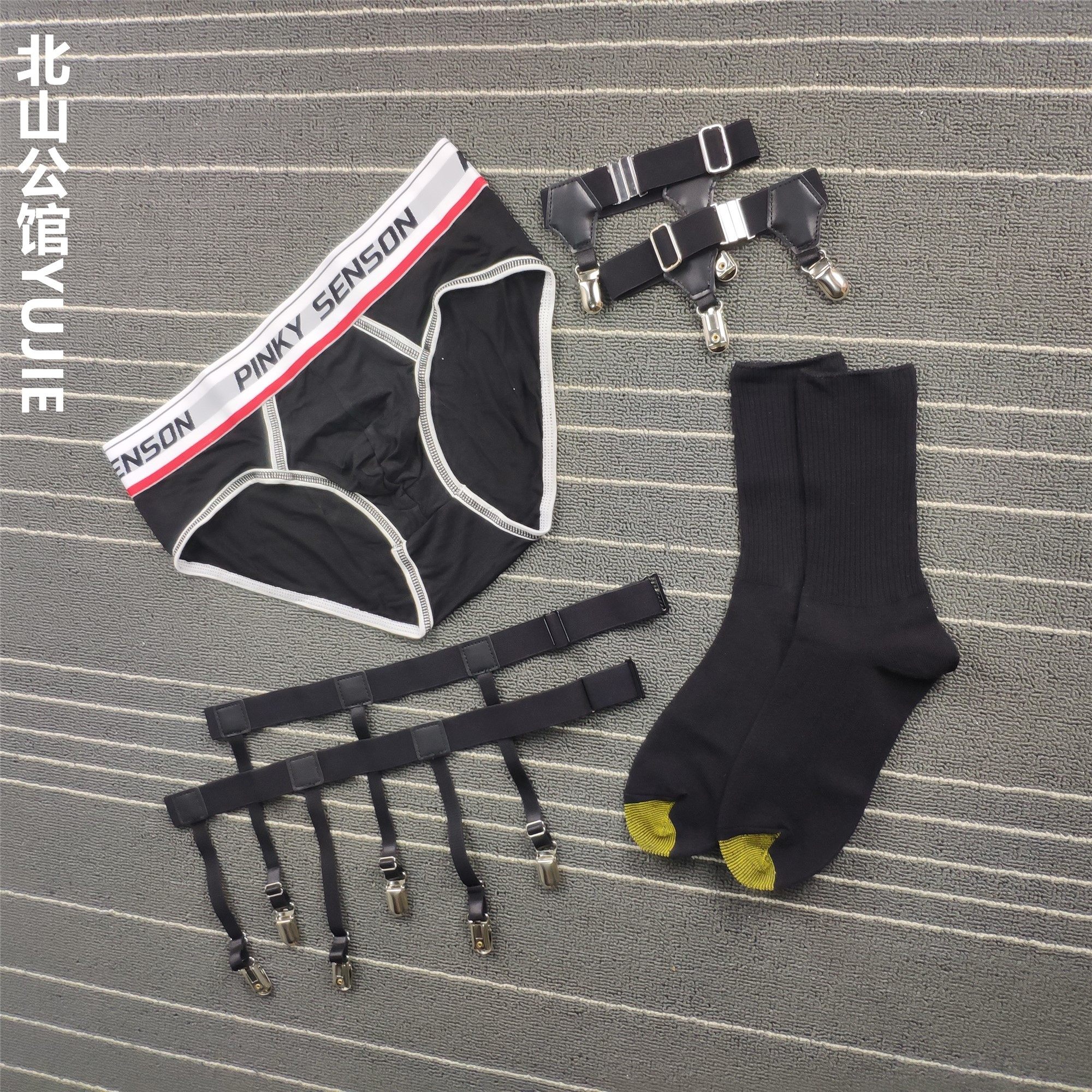 衬衫夹，你衣橱里的时尚救星：为何它能让你的穿搭升级?-衬衫-淘宝百科网