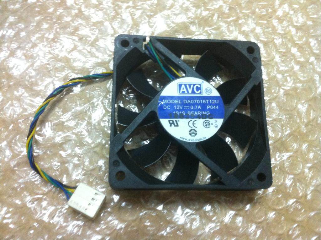 Taiwan AVC 7015 DA07015T12U 12V 0 7A 4-WIRE CPU COOLING FAN 70 * 70 * 15MM