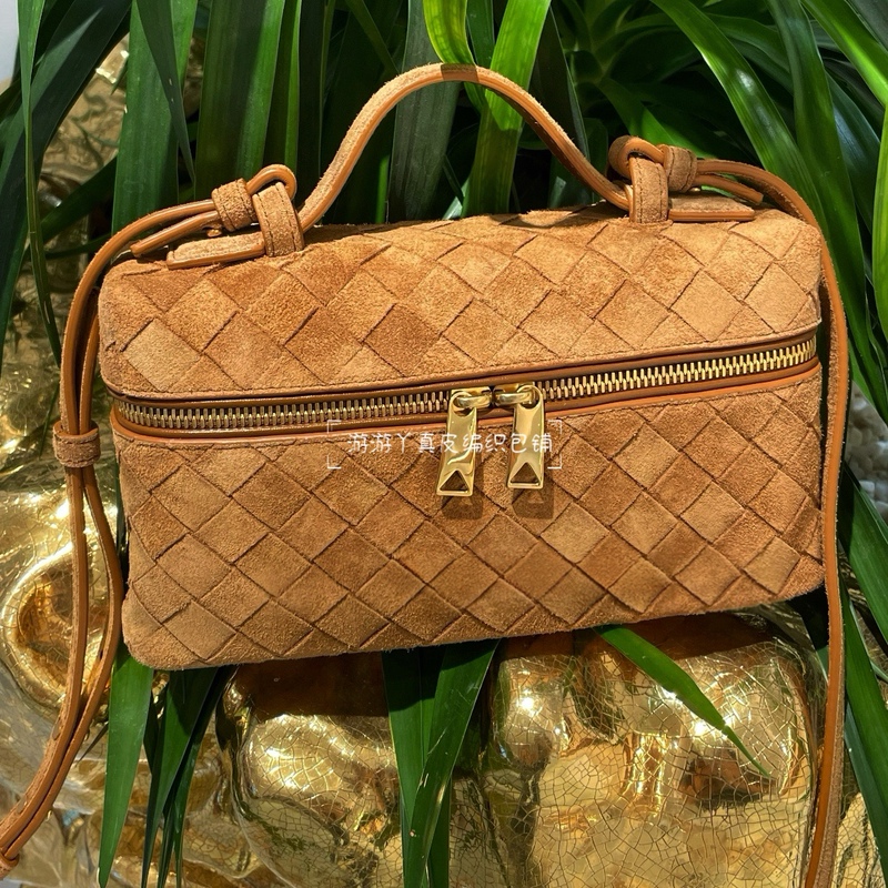 2025 New Model Vanitycase Suede Woven Cosmetic Bag Box Bag Women's Bag Retro Crossbody Casual Small Square Bag