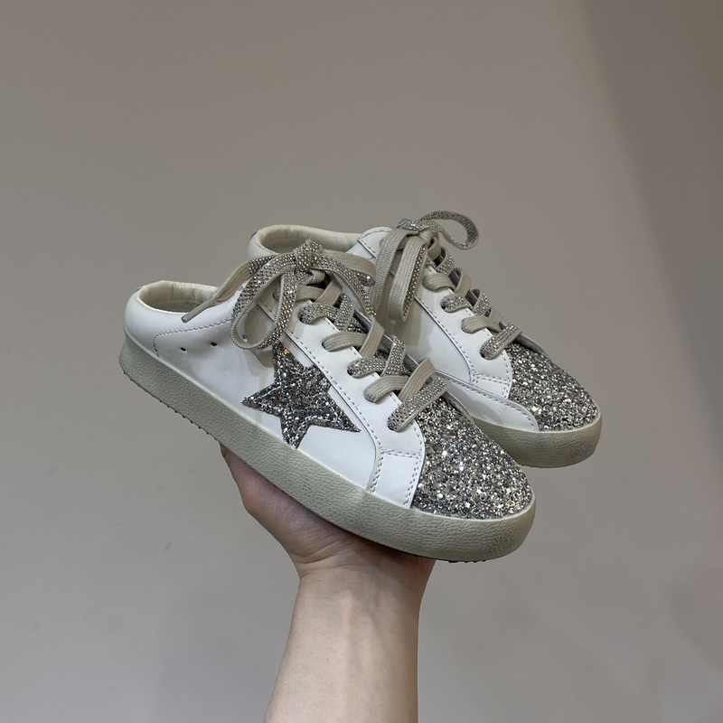 Dongdaemun 2026 Summer Genuine Leather Star Slip-On Lazy Closed-Toe Slippers for Women, Fashionable Outdoor Wear with Rhinestone Strap, Little Dirty Shoes